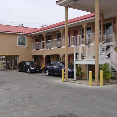 Eagle Pass Inn Buitenkant foto